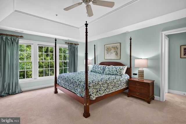 125 CAMELOT LN, Newtown Square, PA 19073