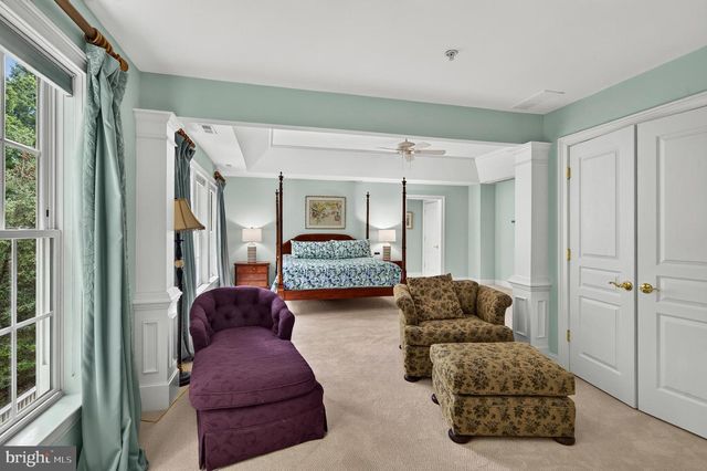 125 CAMELOT LN, Newtown Square, PA 19073