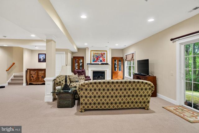 125 CAMELOT LN, Newtown Square, PA 19073