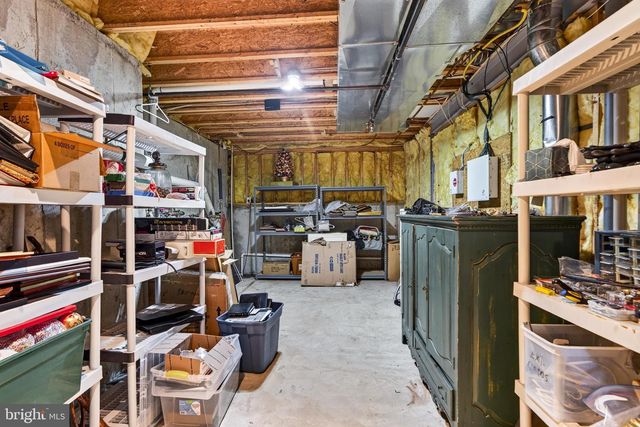 125 CAMELOT LN, Newtown Square, PA 19073
