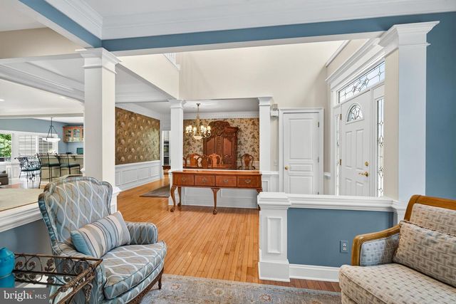 125 CAMELOT LN, Newtown Square, PA 19073