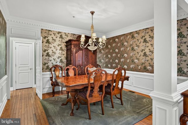 125 CAMELOT LN, Newtown Square, PA 19073