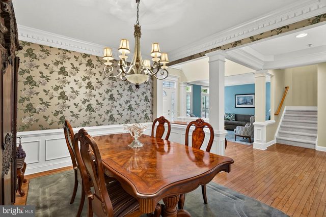 125 CAMELOT LN, Newtown Square, PA 19073