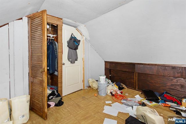 33 Beech Street, Elmwood Park, NJ 07407