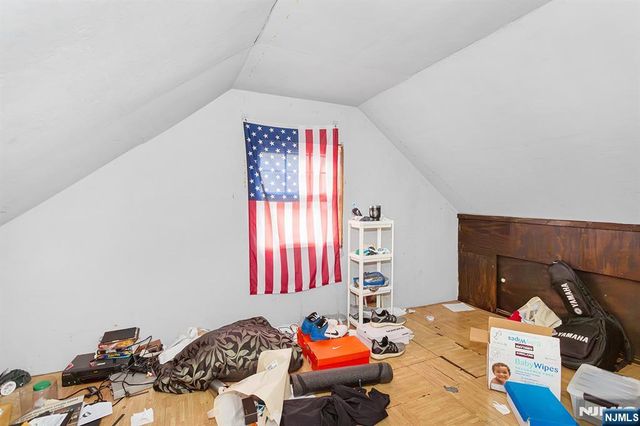 33 Beech Street, Elmwood Park, NJ 07407