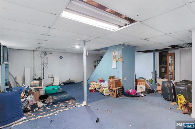 33 Beech Street, Elmwood Park, NJ 07407