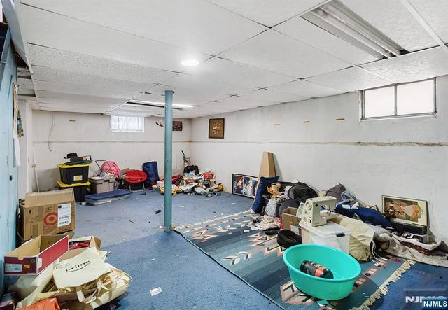 33 Beech Street, Elmwood Park, NJ 07407