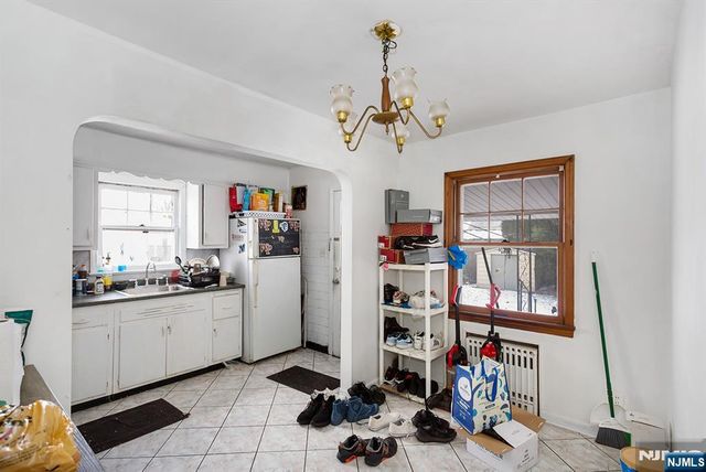 33 Beech Street, Elmwood Park, NJ 07407