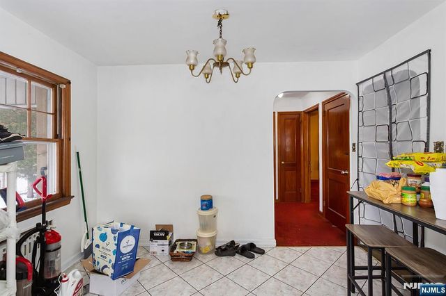 33 Beech Street, Elmwood Park, NJ 07407