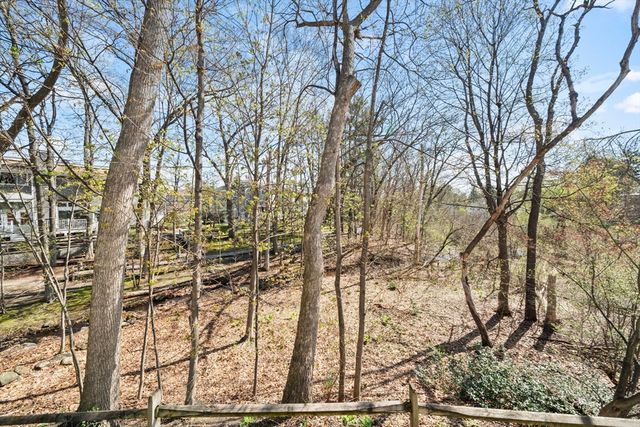 255 North Rd 10, Chelmsford, MA 01824