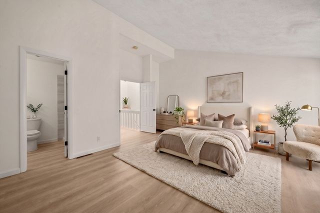 255 North Rd 10, Chelmsford, MA 01824