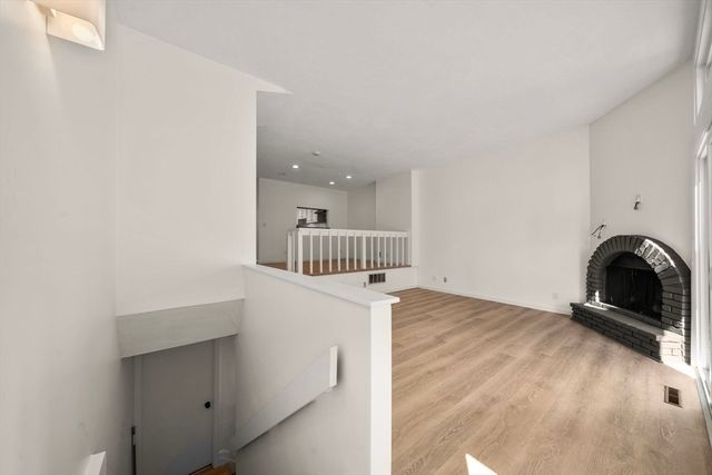 255 North Rd 10, Chelmsford, MA 01824
