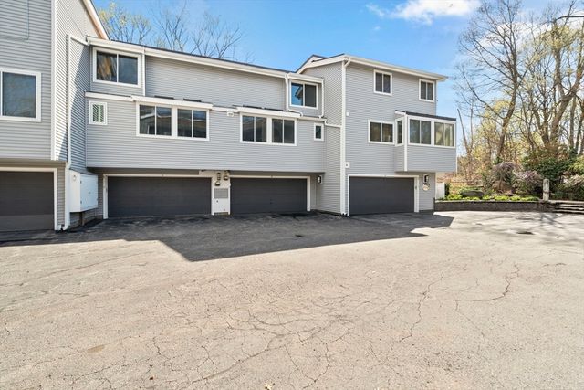 255 North Rd 10, Chelmsford, MA 01824