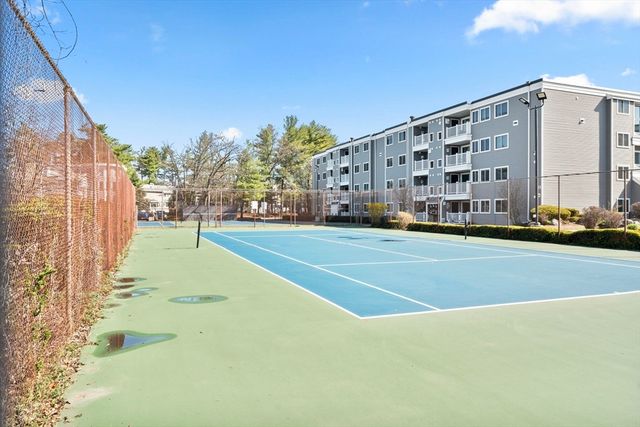 255 North Rd 10, Chelmsford, MA 01824