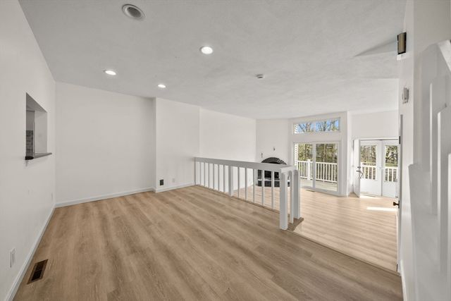 255 North Rd 10, Chelmsford, MA 01824