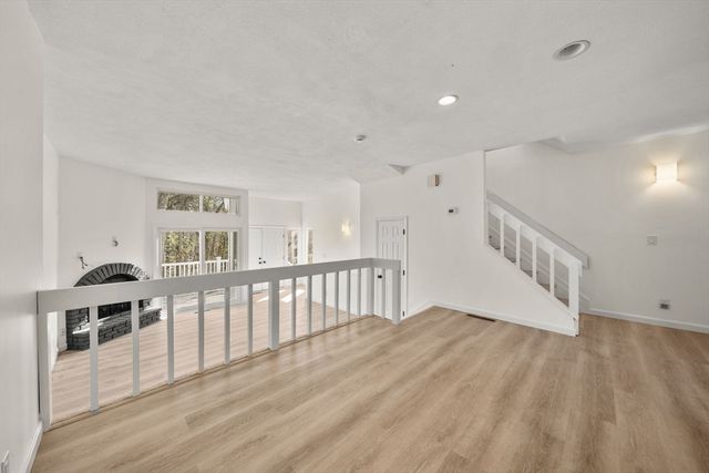 255 North Rd 10, Chelmsford, MA 01824