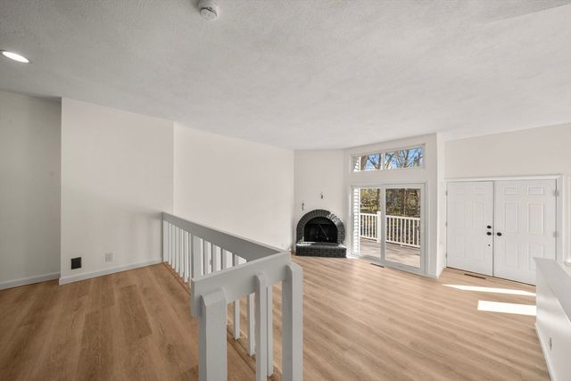 255 North Rd 10, Chelmsford, MA 01824