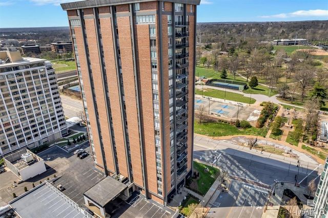 200 S Brentwood Boulevard 2F, Clayton, MO 63105