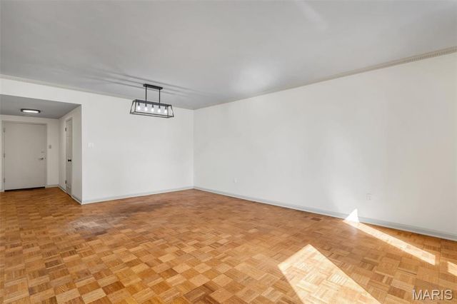 200 S Brentwood Boulevard 2F, Clayton, MO 63105