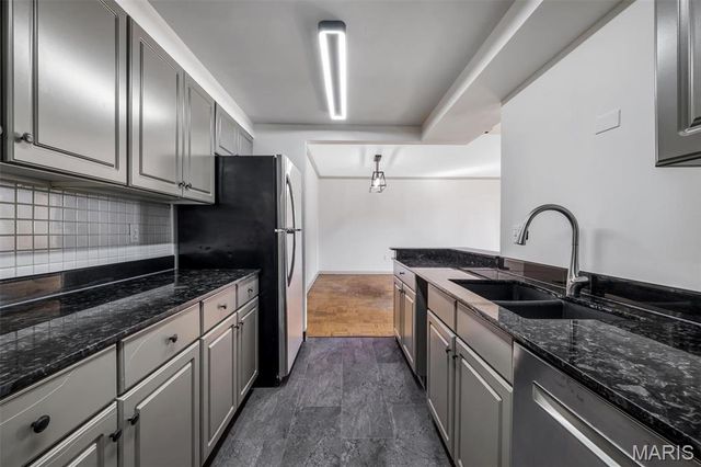 200 S Brentwood Boulevard 2F, Clayton, MO 63105