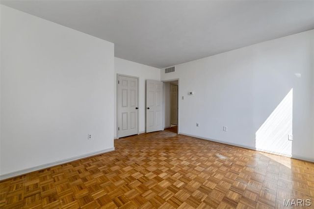 200 S Brentwood Boulevard 2F, Clayton, MO 63105