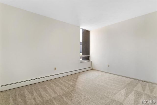 200 S Brentwood Boulevard 2F, Clayton, MO 63105