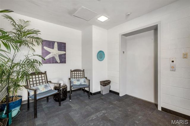 200 S Brentwood Boulevard 2F, Clayton, MO 63105