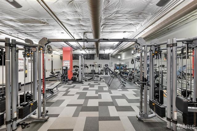 200 S Brentwood Boulevard 2F, Clayton, MO 63105