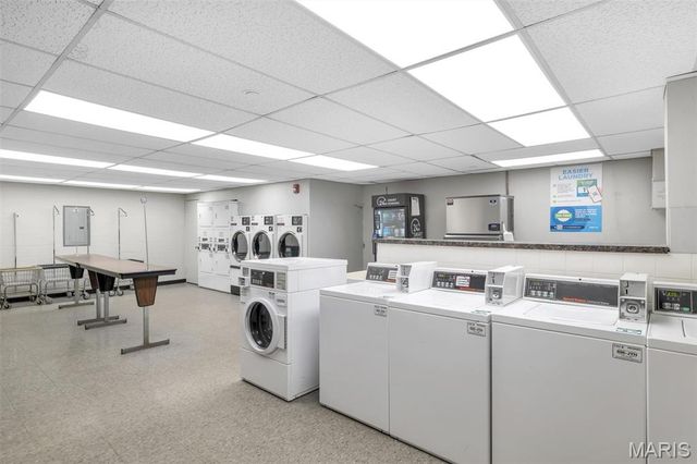 200 S Brentwood Boulevard 2F, Clayton, MO 63105