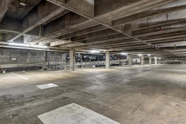 200 S Brentwood Boulevard 2F, Clayton, MO 63105