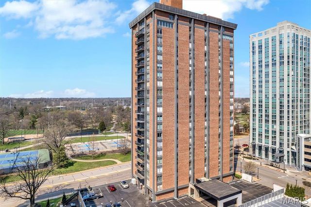 200 S Brentwood Boulevard 2F, Clayton, MO 63105