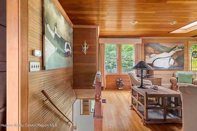 11 Oak Mountain Farm Road, Boiceville, NY 12412