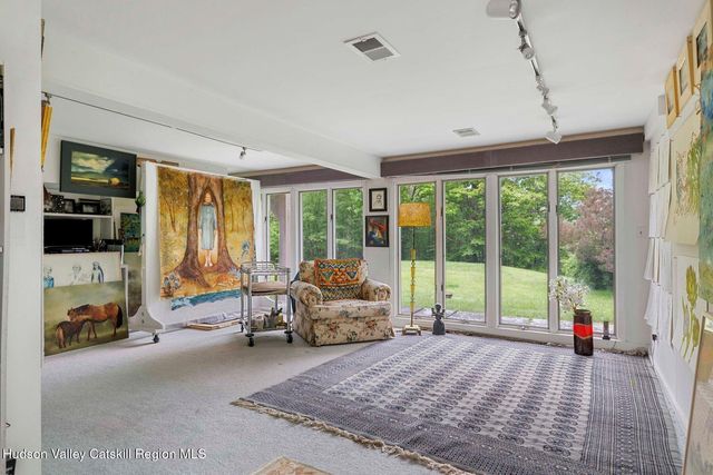 11 Oak Mountain Farm Road, Boiceville, NY 12412