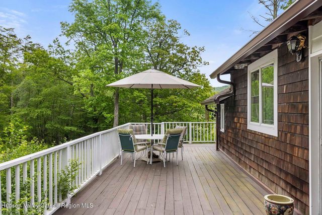 11 Oak Mountain Farm Road, Boiceville, NY 12412