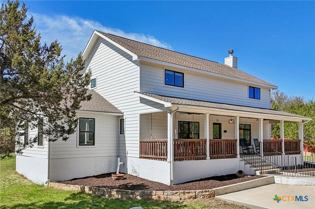 275 Stallion Springs Drive, Fischer, TX 78623