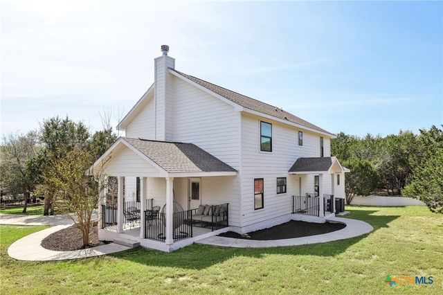275 Stallion Springs Drive, Fischer, TX 78623