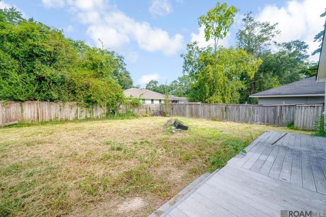 2434 Honeysuckle Ave, Baton Rouge, LA 70808