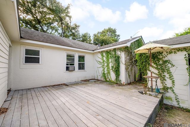 2434 Honeysuckle Ave, Baton Rouge, LA 70808