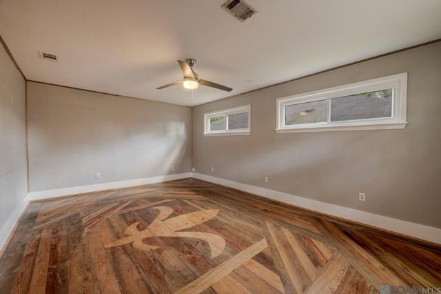 2434 Honeysuckle Ave, Baton Rouge, LA 70808