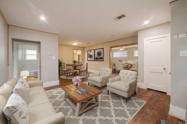 2434 Honeysuckle Ave, Baton Rouge, LA 70808