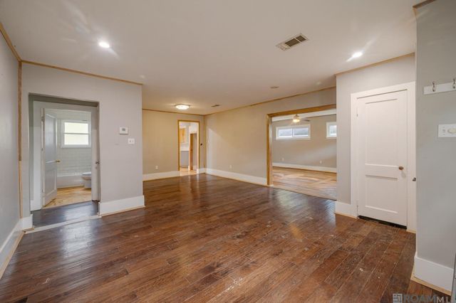 2434 Honeysuckle Ave, Baton Rouge, LA 70808