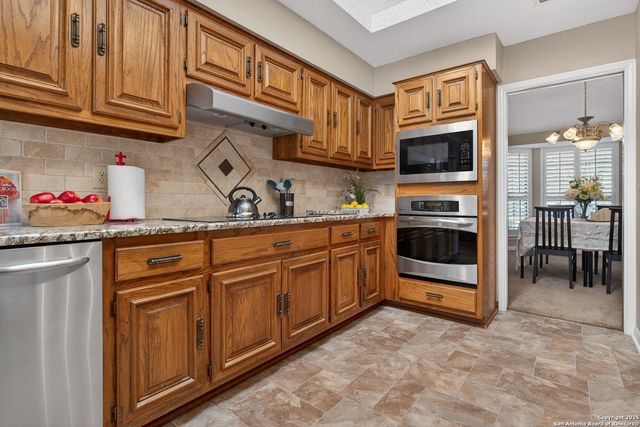 6330 Lakewood Park, Windcrest, TX 78239