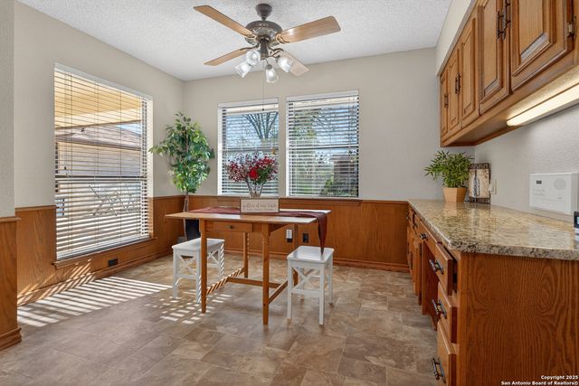 6330 Lakewood Park, Windcrest, TX 78239