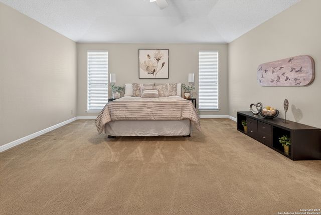 6330 Lakewood Park, Windcrest, TX 78239