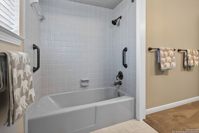 6330 Lakewood Park, Windcrest, TX 78239