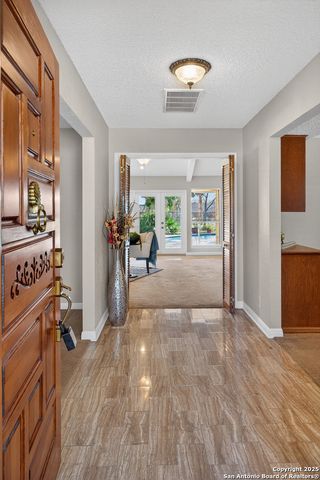 6330 Lakewood Park, Windcrest, TX 78239