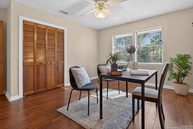 6330 Lakewood Park, Windcrest, TX 78239