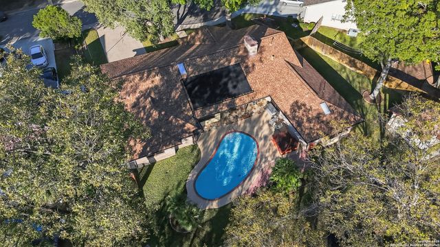 6330 Lakewood Park, Windcrest, TX 78239