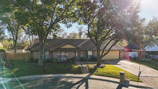 6330 Lakewood Park, Windcrest, TX 78239