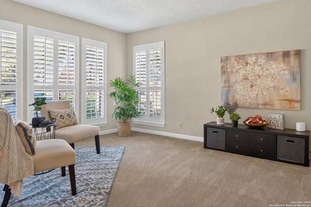 6330 Lakewood Park, Windcrest, TX 78239